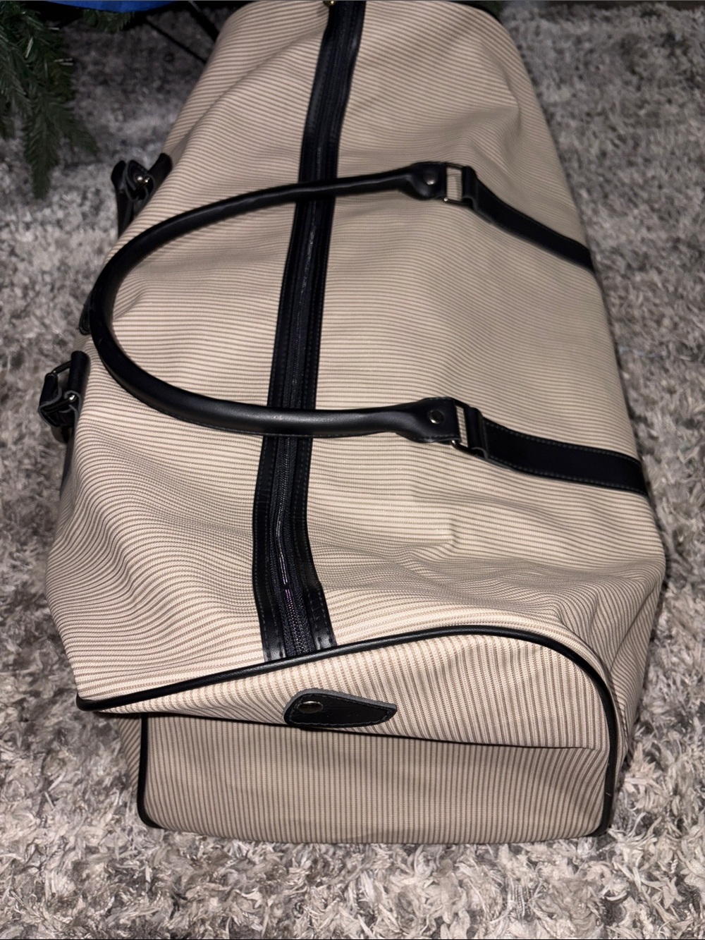 DONT BUY Fendi Parfums Duffle Bag - Picture 12 of 16